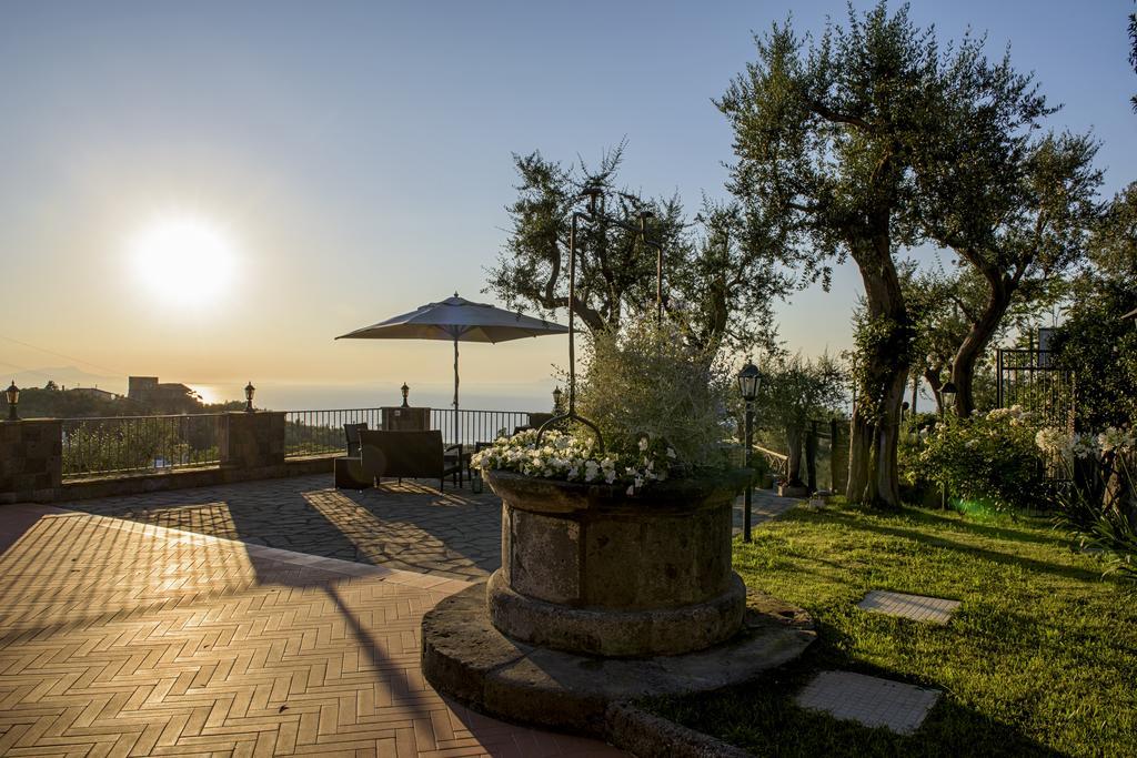 Villa Carolina Sorrento With Sea View Jacuzzi And Pool Exterior foto